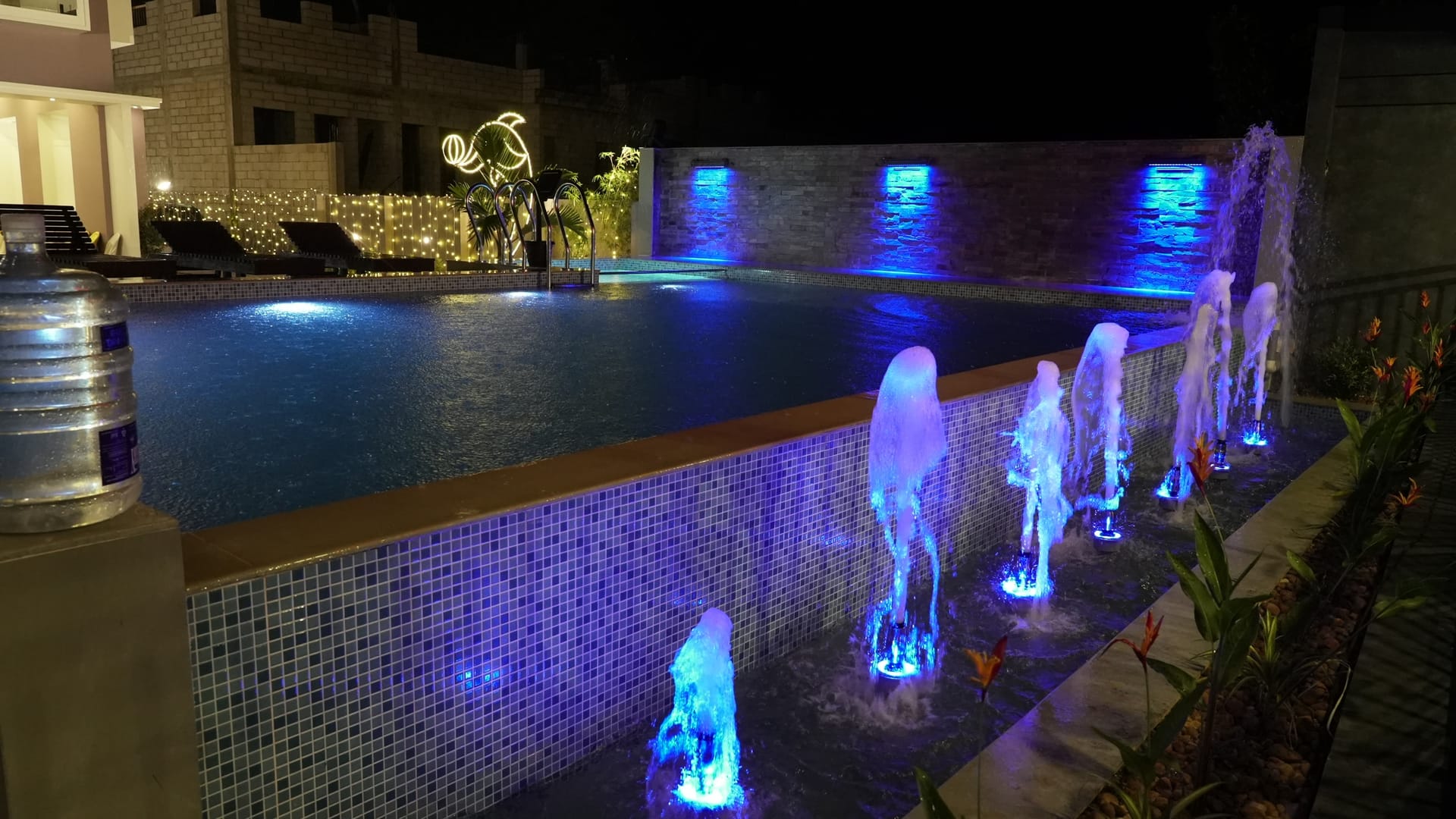 Pool area at La Estuaire Cherai - best pool resort near Cherai Beach